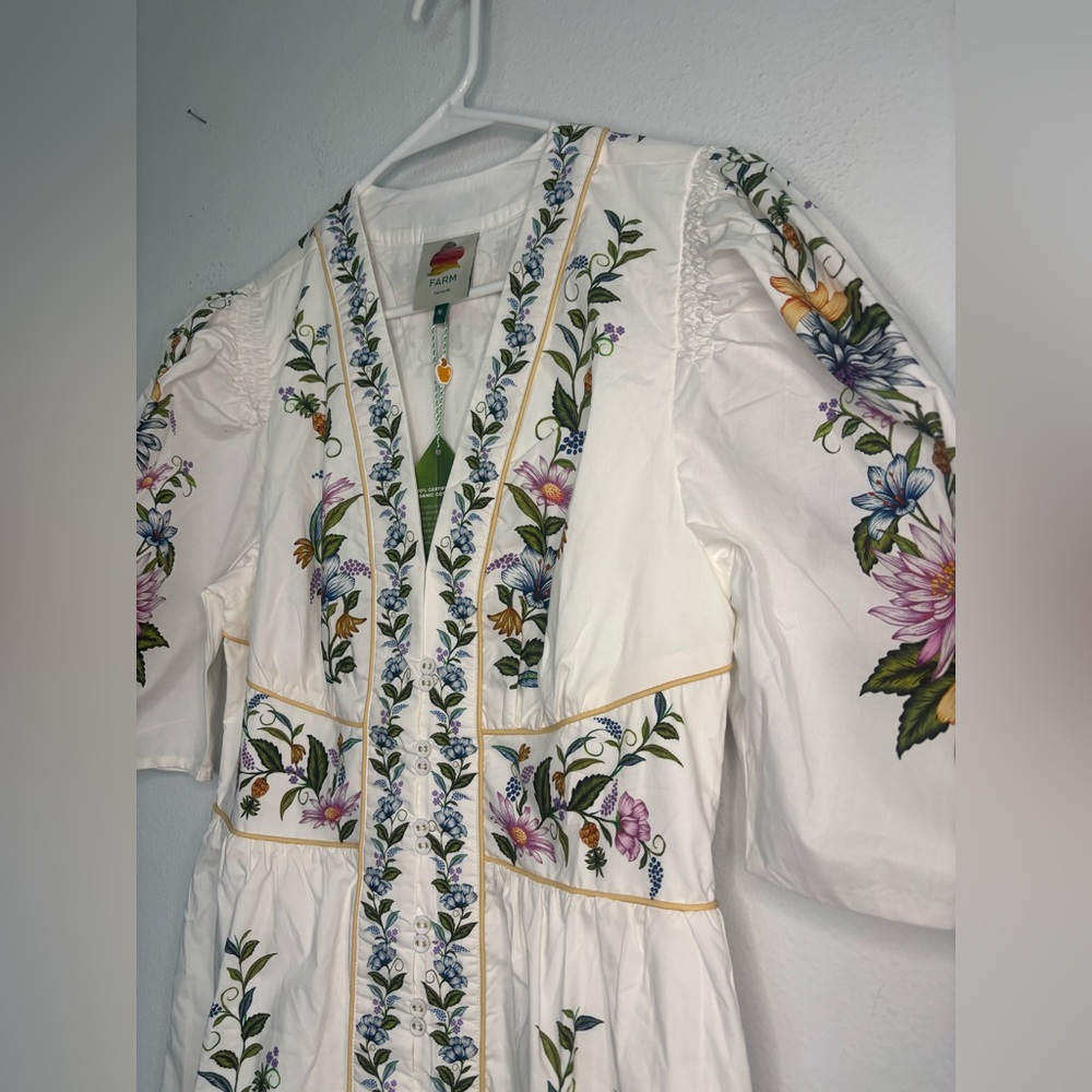 Farm Rio NWT SWEET BLOOM DREAMSCAPE OFF WHITE MINI DRESS SZ MEDIUM - Picture 5 of 11